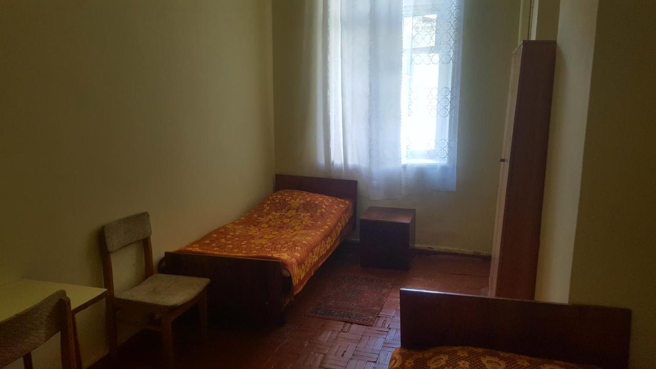 Firuza Hostel Bordzjomi Buitenkant foto