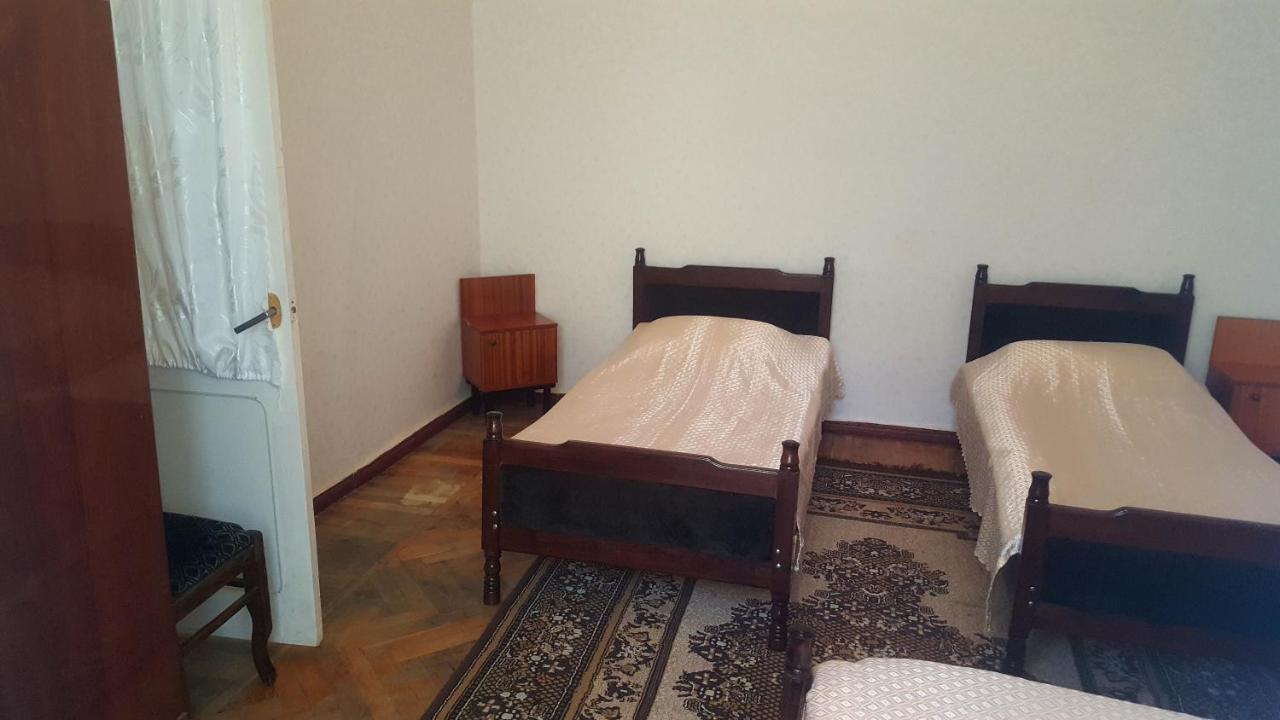 Firuza Hostel Bordzjomi Buitenkant foto