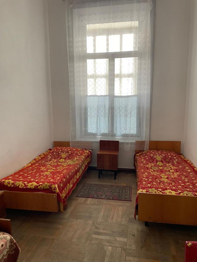 Firuza Hostel Bordzjomi Buitenkant foto