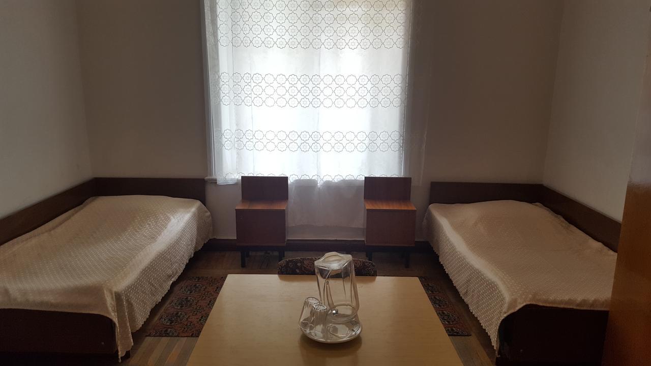 Firuza Hostel Bordzjomi Buitenkant foto