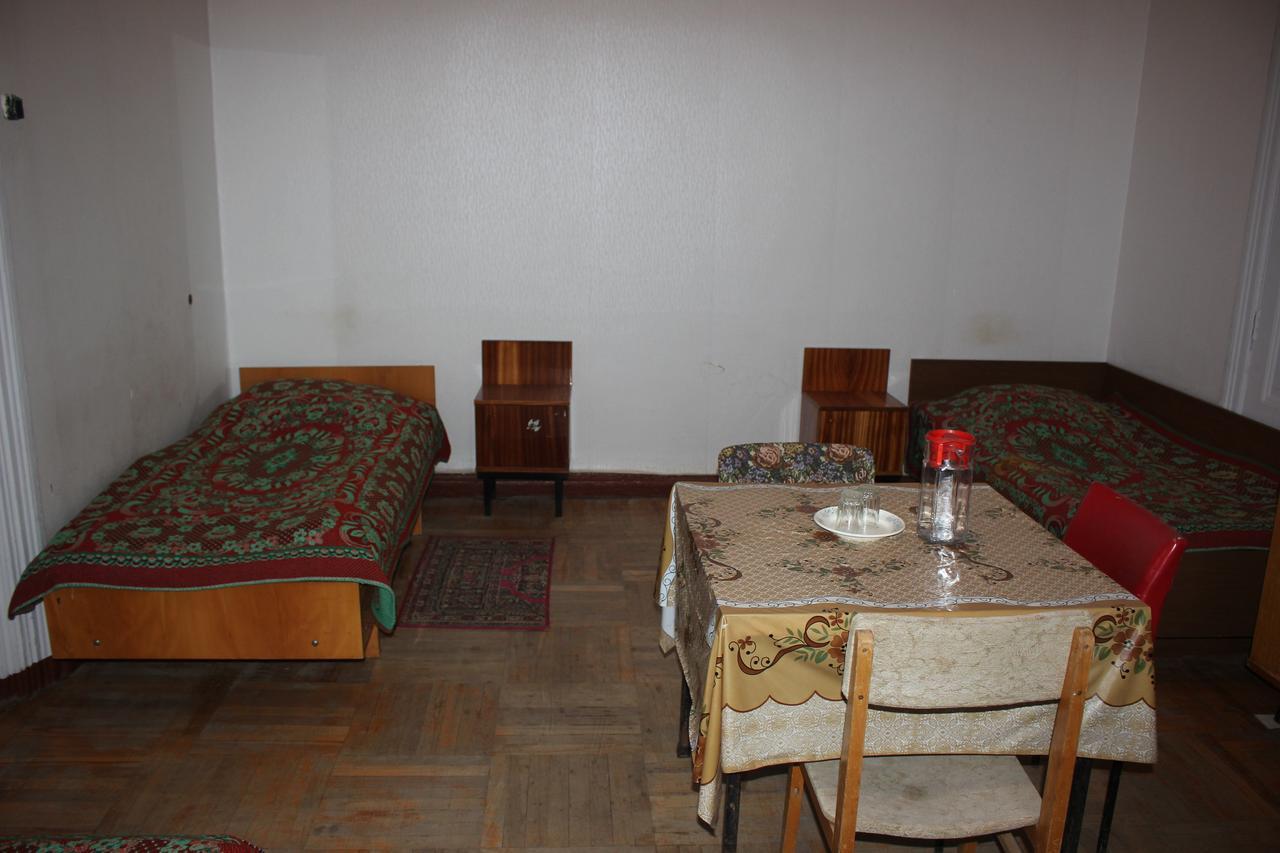Firuza Hostel Bordzjomi Buitenkant foto