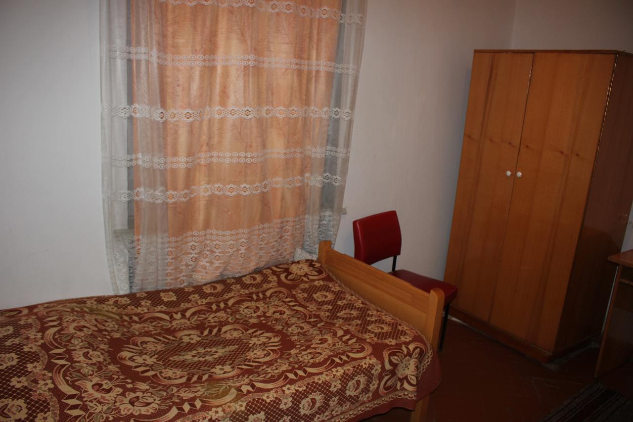 Firuza Hostel Bordzjomi Buitenkant foto