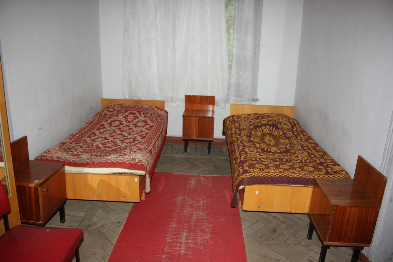 Firuza Hostel Bordzjomi Buitenkant foto