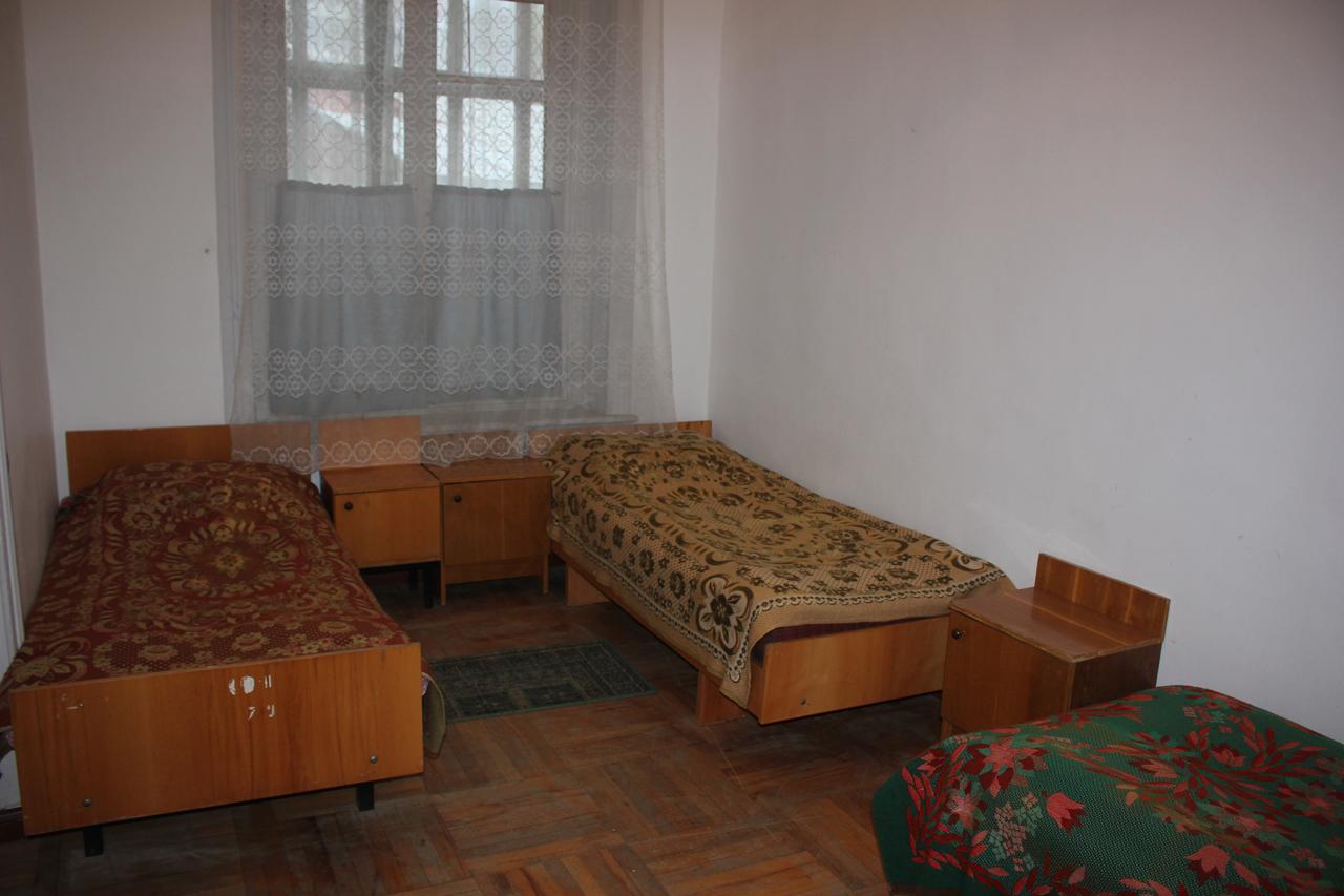 Firuza Hostel Bordzjomi Buitenkant foto