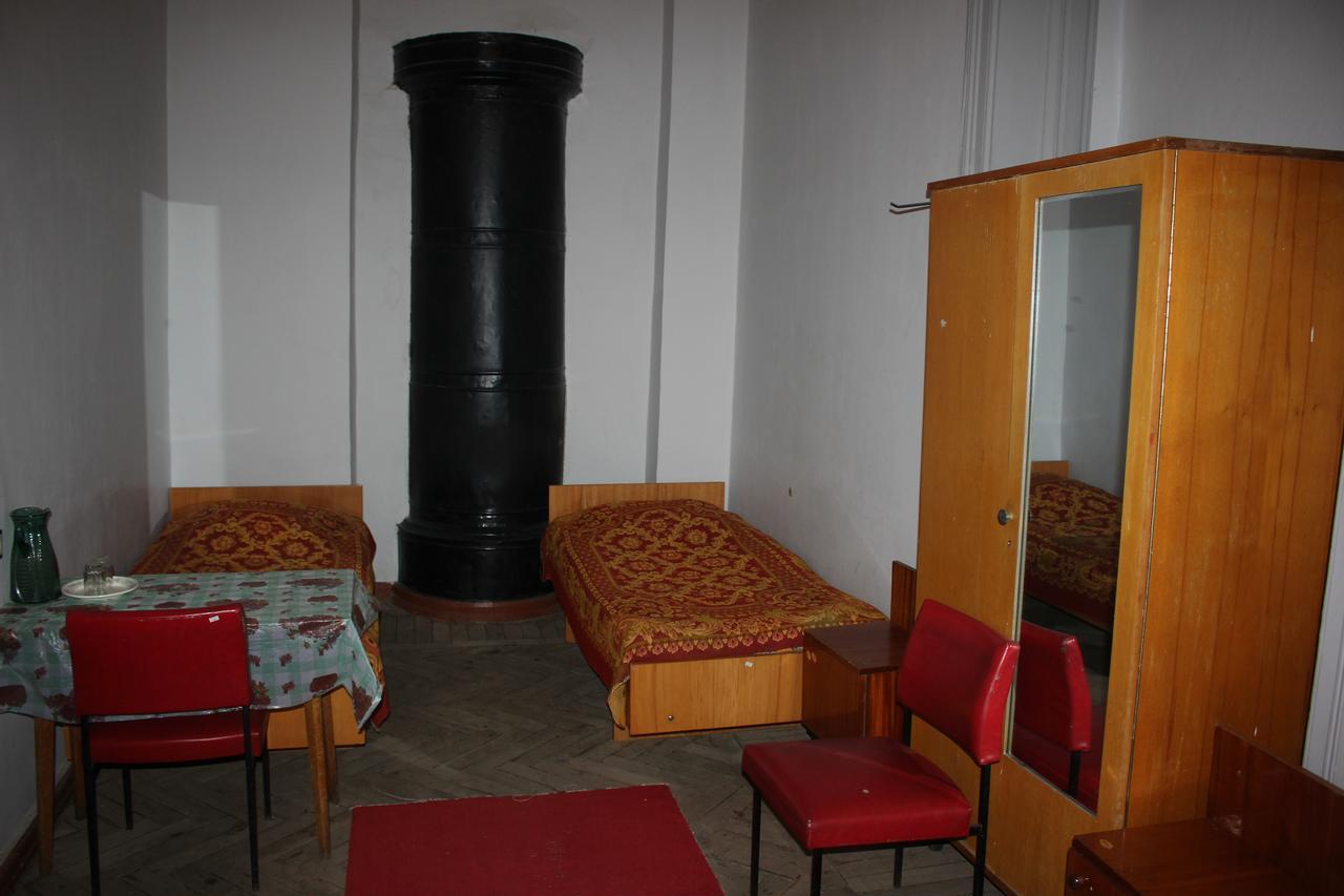 Firuza Hostel Bordzjomi Buitenkant foto